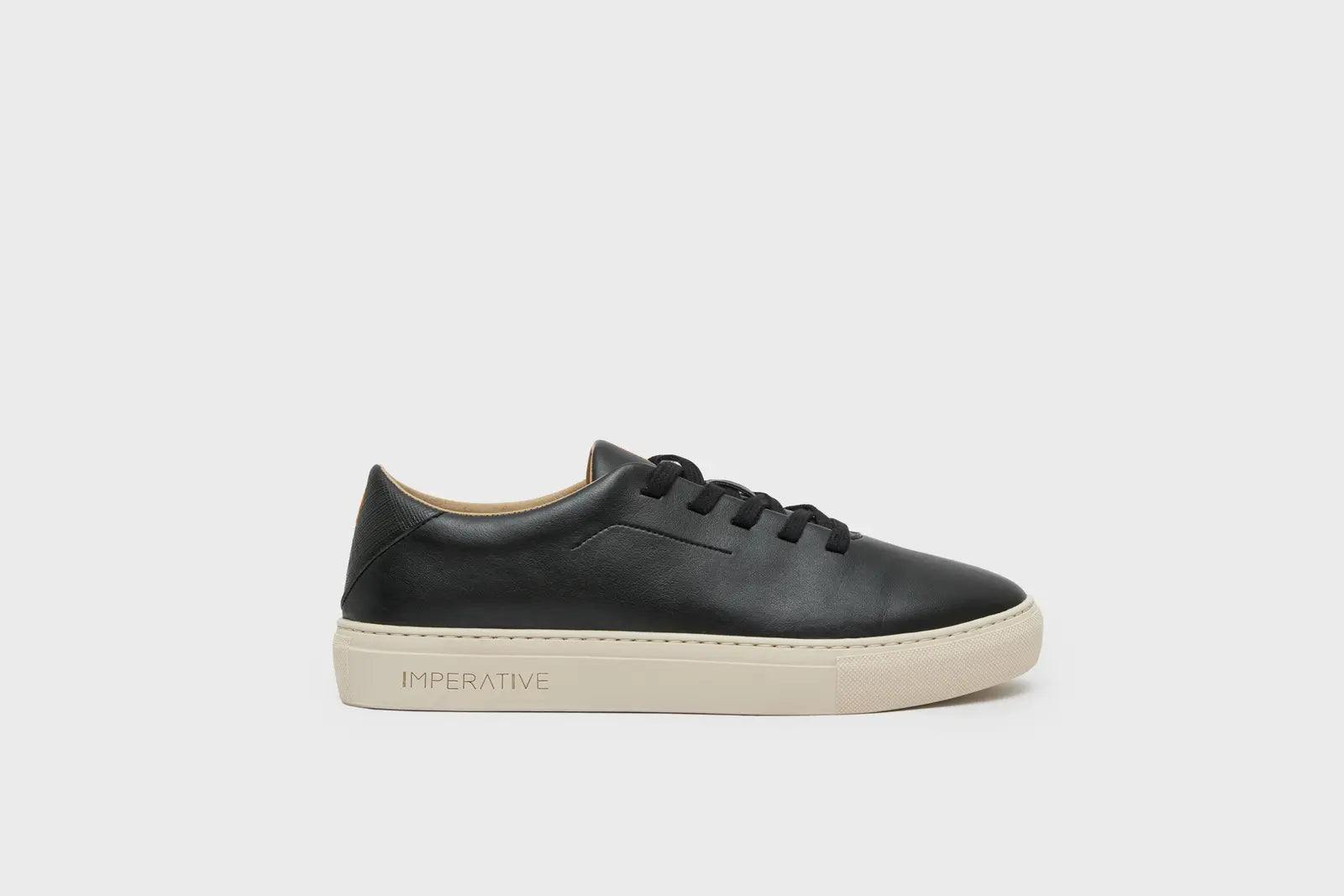 Vista lateral de las Bauhaus Night black